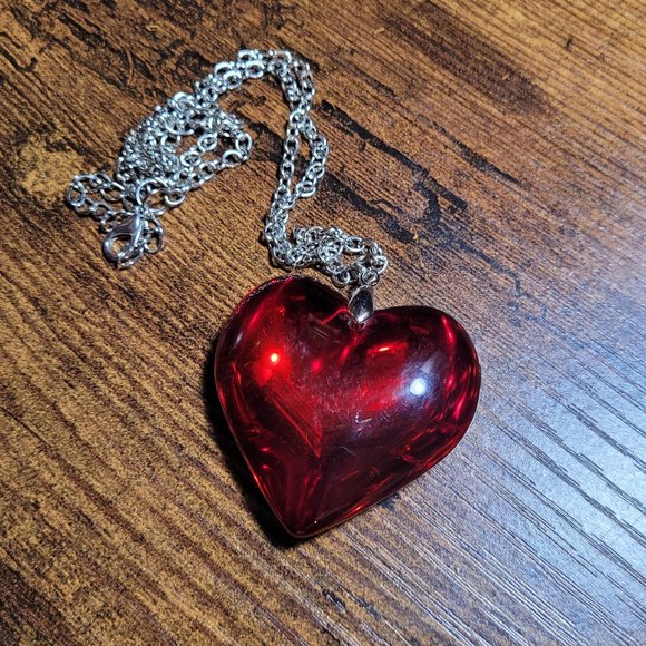Valentine Red Heart 1.5" Pendant Necklace - Picture 3 of 13